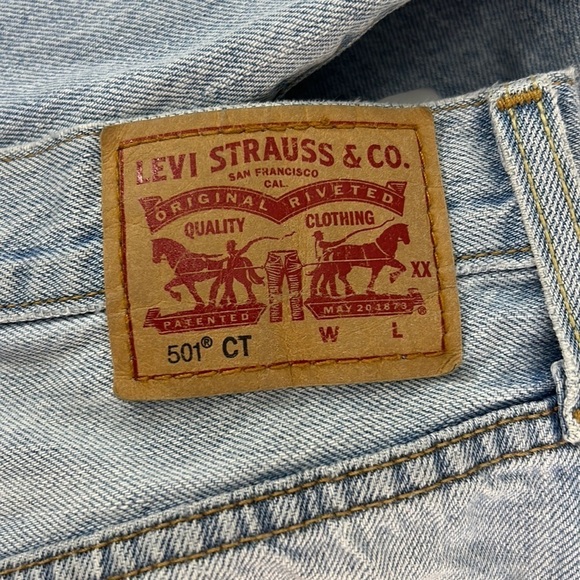 Levi’s 501 CT Custom Tapered Relaxed Mom Jeans Distressed Patches Size 24 - Picture 5 of 6